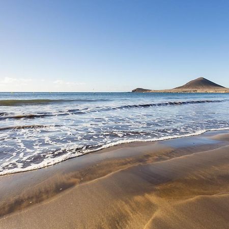 Home2Book Beachfront El Medano Bagian luar foto