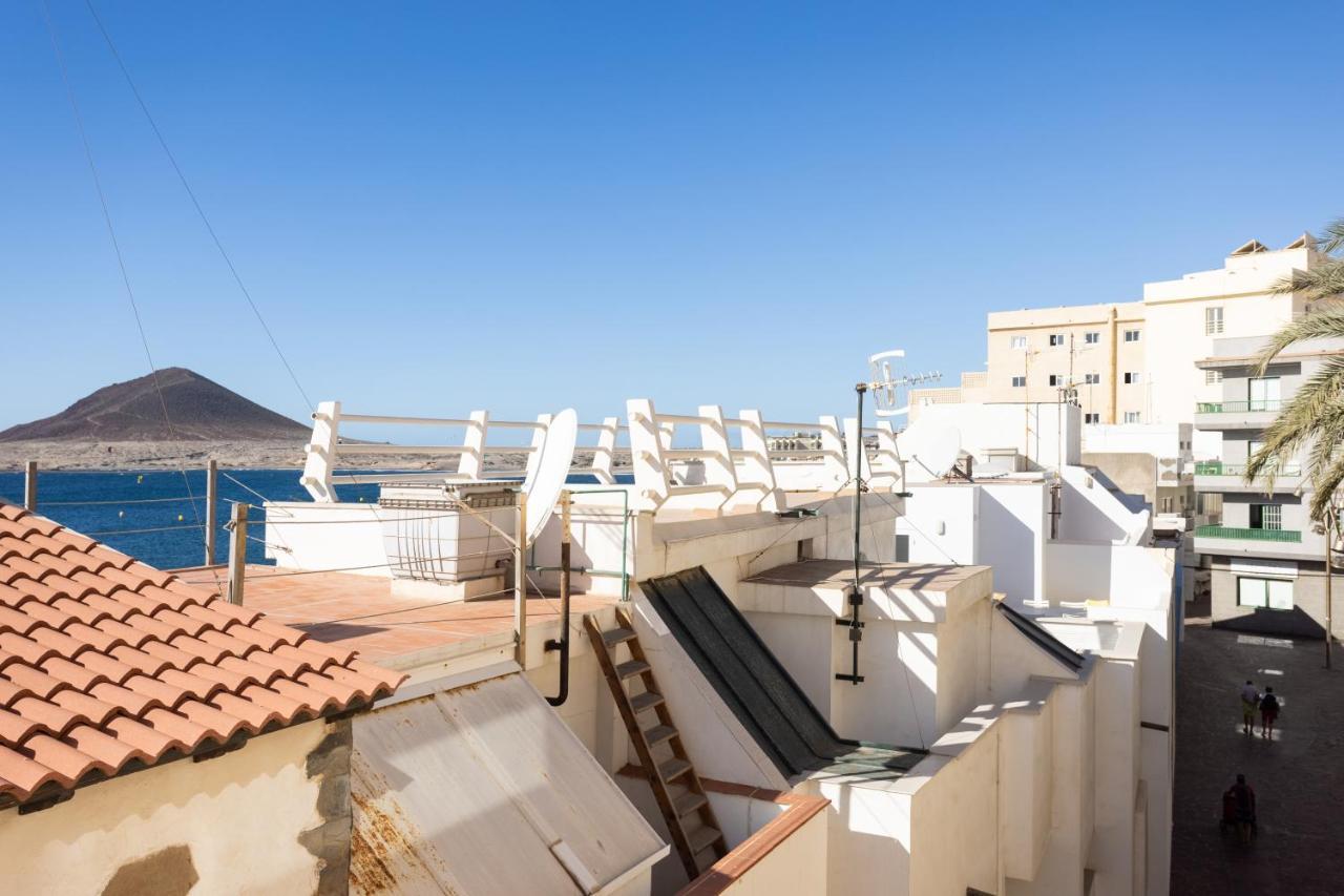 Home2Book Beachfront El Medano Bagian luar foto